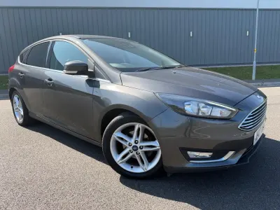 Used Ford Focus Titanium 125 HP (91 kW) 2017 Grey Hatchback