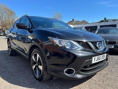 Black Used 2017 Nissan Qashqai N-Vision SUV | £6,995 (Good price)