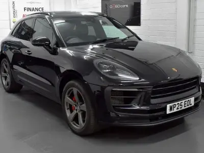 Used Porsche Macan 379 HP (278 kW) 2025 Black SUV