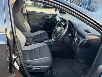 Used Toyota Auris Hybrid Business Edition 2016 Black Hatchback