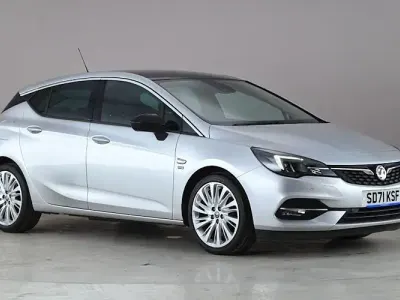 Used Vauxhall Astra Edition 145 HP (106 kW) 2021 Silver Hatchback
