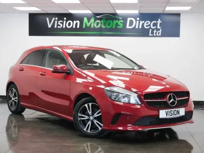 Begagnad Mercedes A160 Executive 2016 Röd Halvkombi