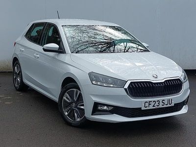 Begagnad Skoda Fabia Comfort 95 HK (69 kW) 2023 Vit Halvkombi