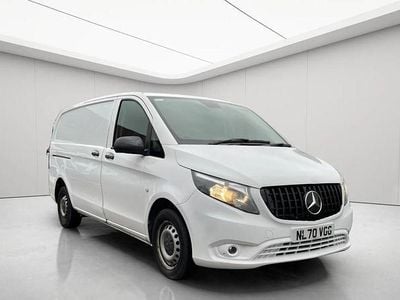 Begagnad Mercedes Vito Progressive 2020 Vit Van