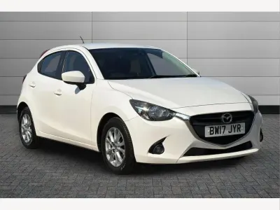 Used Mazda 2 Edition 89 HP (65 kW) 2017 White Hatchback