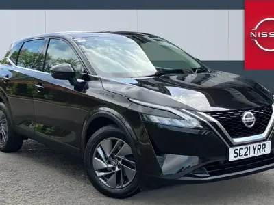 Używany Nissan Qashqai Acenta Premium 140 KM (102 kW) 2021 Czarny SUV