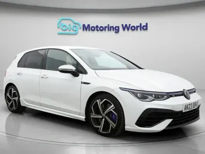 Begagnad VW Golf VIII R 320 HK (235 kW) 2023 Halvkombi