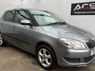 Begagnad Skoda Fabia SE 86 HK (63 kW) 2012 Grå Halvkombi