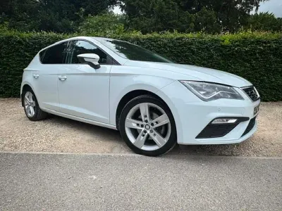 Used Seat Leon FR 150 HP (110 kW) 2019 White Hatchback