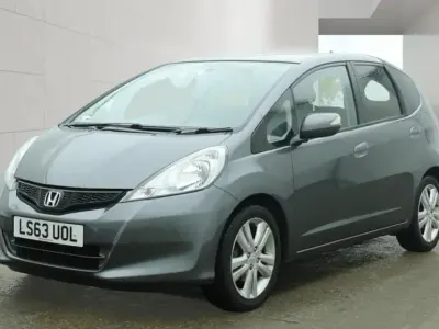 Używany Honda Jazz ES 99 KM (72 kW) 2013 Szary Hatchback