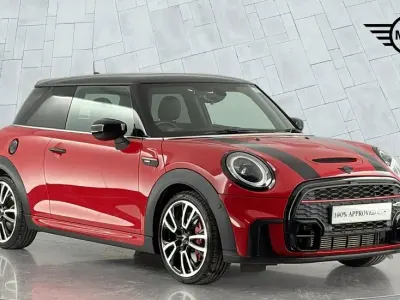 Begagnad Mini John Cooper Works Hatch 228 HK (167 kW) 2021 Röd Halvkombi