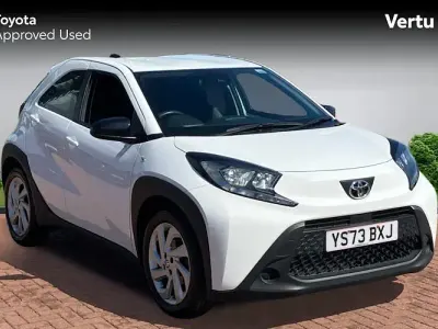 Używany Toyota Aygo X PURE 72 KM (52 kW) 2025 SUV