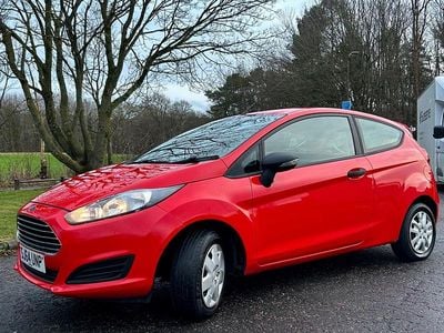 Red Used 2014 Ford Fiesta Studio Hatchback | £2,995 (Fair price)