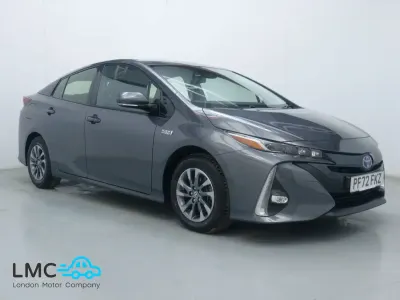 Begagnad Toyota Prius Business Edition 140 HK (102 kW) 2023 Grå Halvkombi