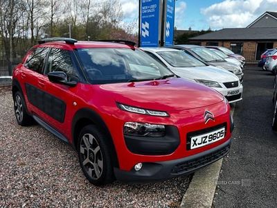 Używany Citroën C4 Cactus Flair 110 KM (80 kW) 2016 Czerwony Hatchback