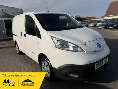 Used Nissan e-NV200 Tekna 80 kW (109 HP) 2020 White MPV