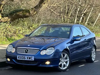 Used Mercedes C180 SE 143 HP (105 kW) 2006 Blue Coupe