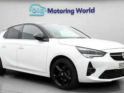 Used Vauxhall Corsa Ultimate 131 HP (96 kW) 2023 White Hatchback