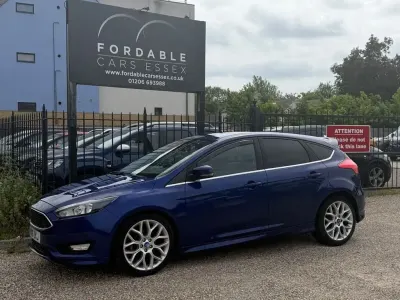 Używany Ford Focus Zetec 120 KM (88 kW) 2016 Niebieski Hatchback