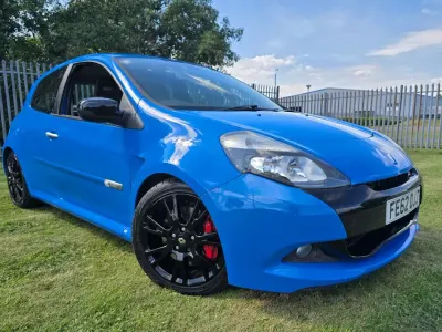 Used Renault Clio 200 HP (147 kW) 2012 Blue Hatchback