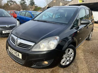 Used Vauxhall Zafira Design Edition 115 HP (84 kW) 2012 Black MPV