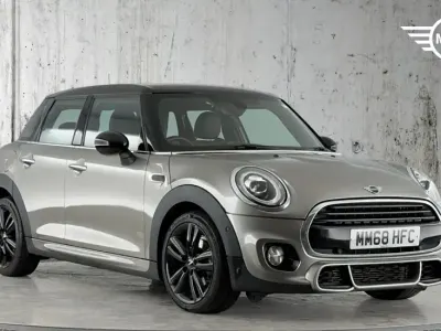 Used Mini Cooper Hatch 134 HP (98 kW) 2018 Silver Hatchback