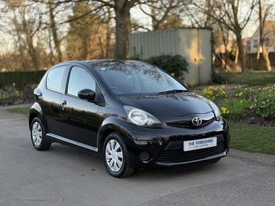 Used Toyota Aygo 68 HP (50 kW) 2013 Black Hatchback