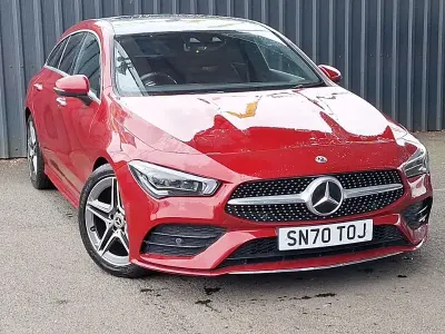 Begagnad Mercedes CLA180 AMG Line Premium Plus 134 HK (98 kW) 2020 Röd Sedan