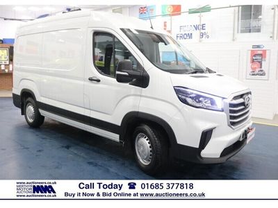Maxus V90