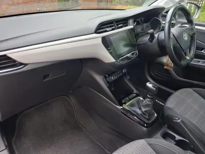 Used Vauxhall Corsa Edition 99 HP (72 kW) 2022 White Hatchback