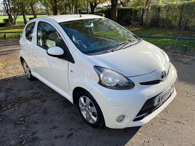 White Used 2013 Toyota Aygo Hatchback | £2,450 (Fair price)