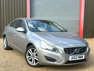 Used Volvo S60 SE Lux 115 HP (84 kW) 2012 Gold Sedan