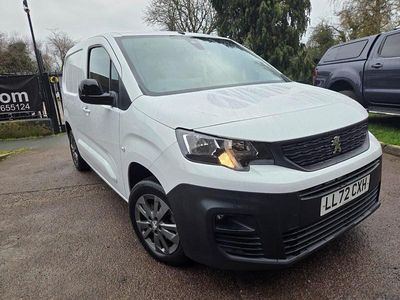 White Used 2022 Peugeot Partner Premium MPV | £12,000 (Expensive)