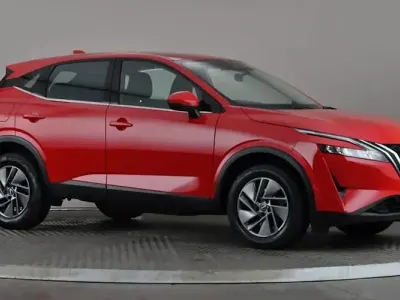 Used Nissan Qashqai Acenta Premium 140 HP (102 kW) 2023 Red SUV