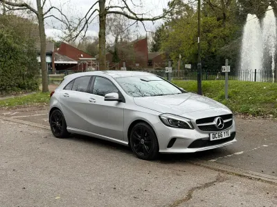 Używany Mercedes A200 Premium 2017 Srebrny Hatchback