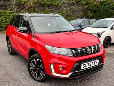 Gebraucht Suzuki Vitara SZ5 129 PS (94 kW) 2023 Rot SUV