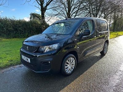 Black Used 2020 Peugeot Partner MPV | £9,950 (Fair price)