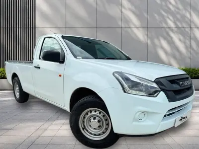 Used Isuzu D-Max 2017 White Pickup