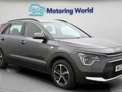 Używany Kia Niro 141 KM (103 kW) 2023 Szary SUV