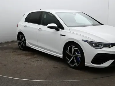 Używany VW Golf VIII R 320 KM (235 kW) 2024 Biały Hatchback
