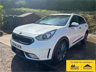 Used Kia Niro First Edition 141 HP (103 kW) 2016 White SUV