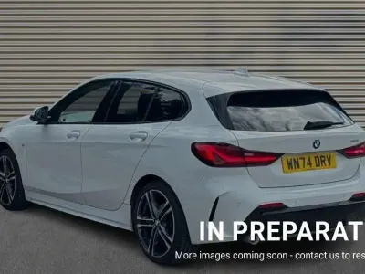 Usado BMW 118 M Sport 134 CV (98 kW) 2024 Blanco Utilitario