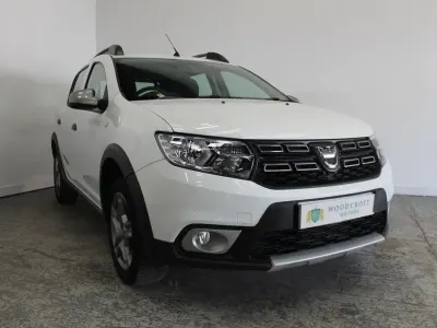 Used Dacia Sandero Lauréate 90 HP (66 kW) 2017 White Hatchback