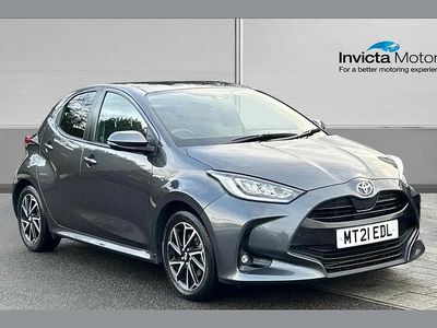 Used Toyota Yaris Hybrid Design 116 HP (85 kW) 2021 Grey Hatchback