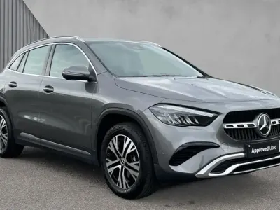 Usado Mercedes GLA200 Executive 163 HP (119 kW) 2026 Cinzento SUV