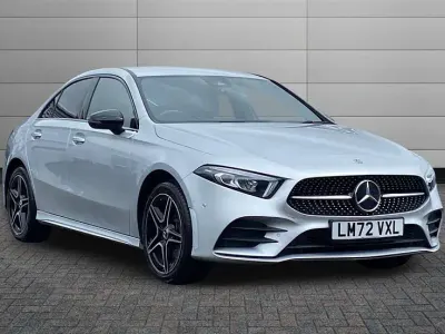 Begagnad Mercedes A250 AMG Line Premium 218 HK (160 kW) 2022 Silver Sedan
