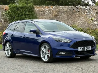 Usado Ford Focus ST 250 HP (183 kW) 2016 Azul Carrinha