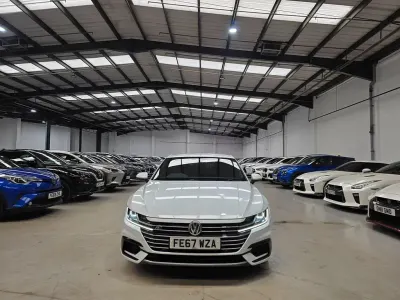 Used VW Arteon R-line 190 HP (139 kW) 2017 White Hatchback