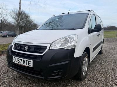 White Used 2017 Peugeot Partner MPV | £2,995 (Fair price)