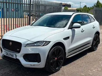 Used Jaguar F-Pace S 300 HP (220 kW) 2016 White SUV